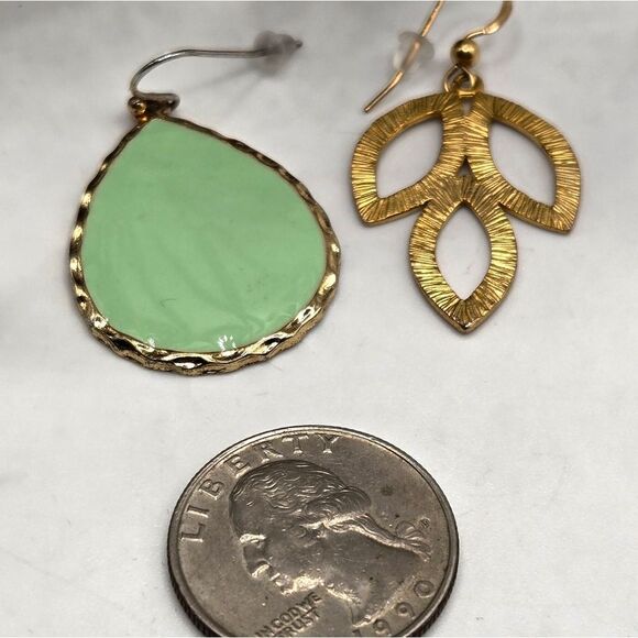 "5/$25" Mismatched Goldtone Faux Green Jade Dangle Earrings - Picture 4 of 6